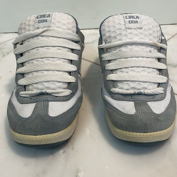 Circa CX114, women’s 9 or men youth 7-7.5, blue gray and white skateboard shoe - Picture 2 of 8